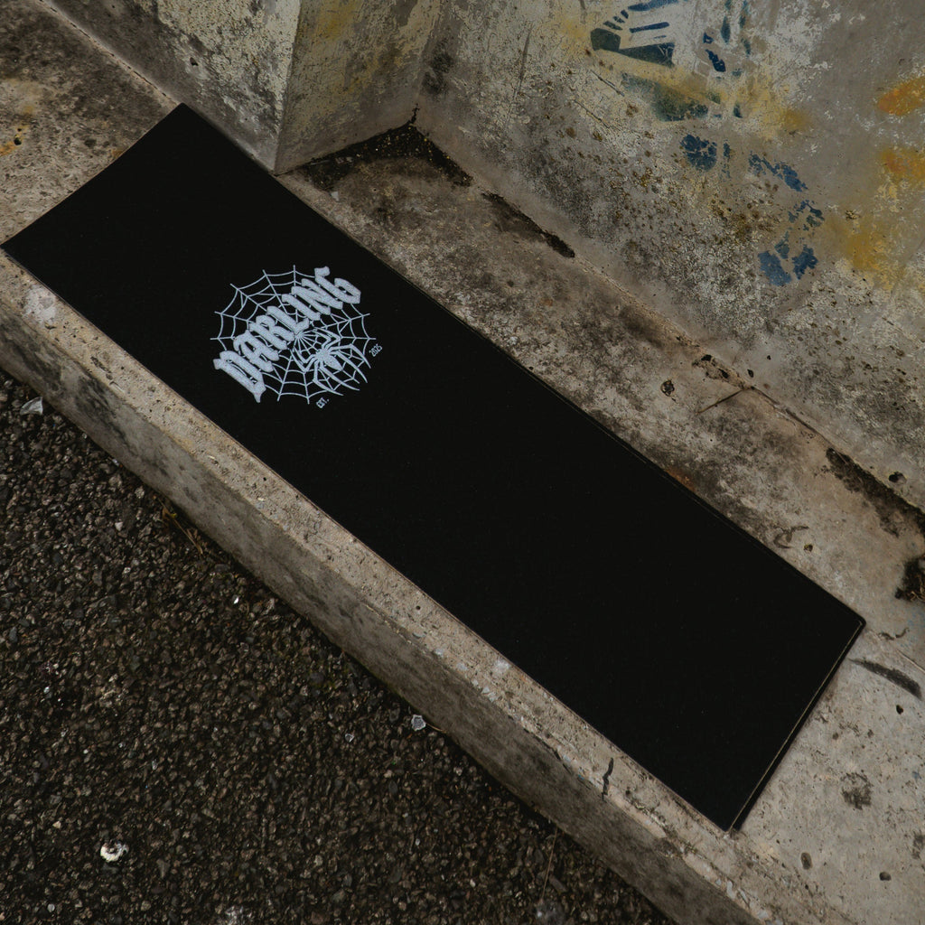 Darling Webz Grip